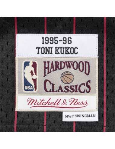CAMISETA LEYENDA T.KUKOC 7 - CHICAGO BULLS (NEGRA/RAYAS 95-96)