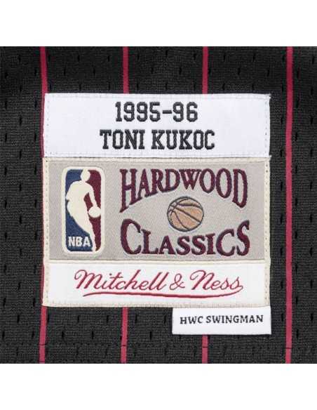 CAMISETA LEYENDA T.KUKOC 7 - CHICAGO BULLS (NEGRA/RAYAS 95-96)