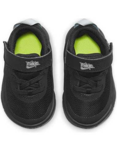 NIKE TEAM HUSTLE D 10