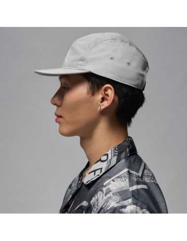 GORRA DE VISERA PLANA JORDAN FLY
