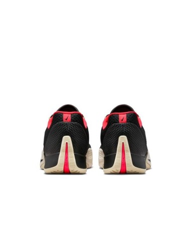 NIKE S.T. FLARE