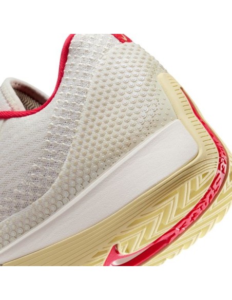 NIKE STREET FLARE