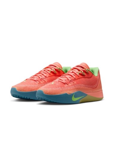 NIKE S.T. FLARE