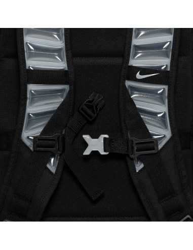 NIKE VARSITY ELITE
