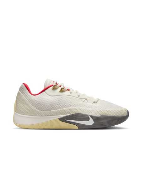 NIKE S.T. FLARE